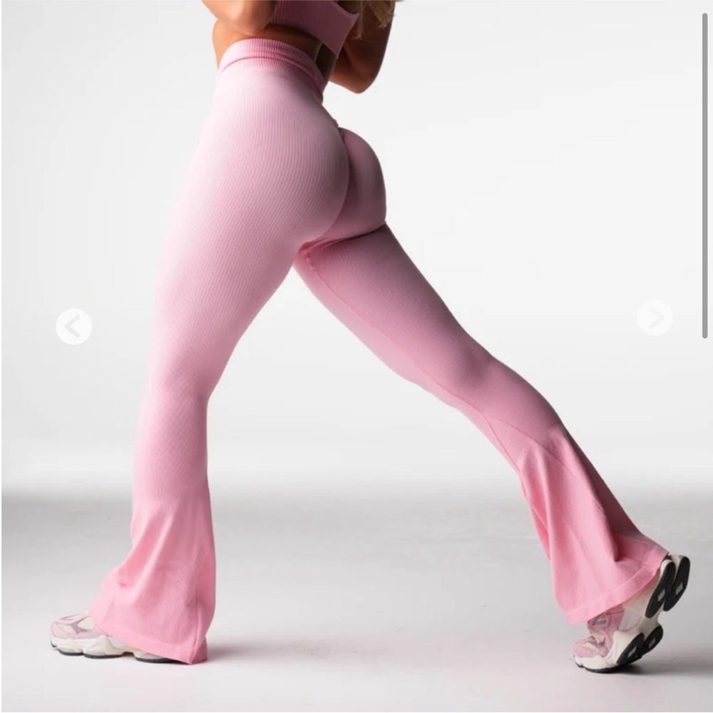 NVGTN Baby Pink Harmony Ribbed Seamless Flare Leggings
